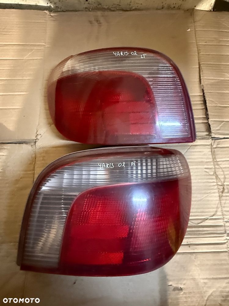 Lampa tył prawa, lewa Toyota Yaris 99-02r. - 1