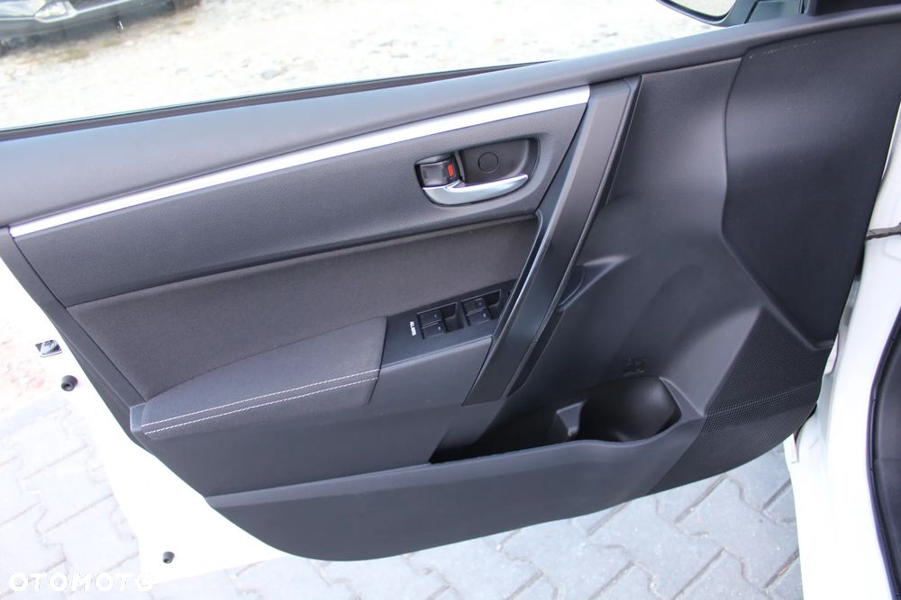 Toyota Corolla 1.6 Premium MS - 12