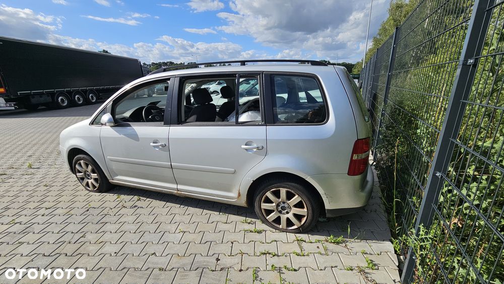 Volkswagen Touran 1.9 TDI DPF Trendline - 4
