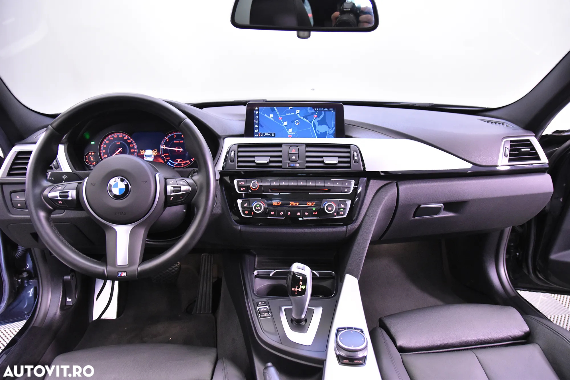 BMW Seria 3 318i Touring Aut. M Sport - 9