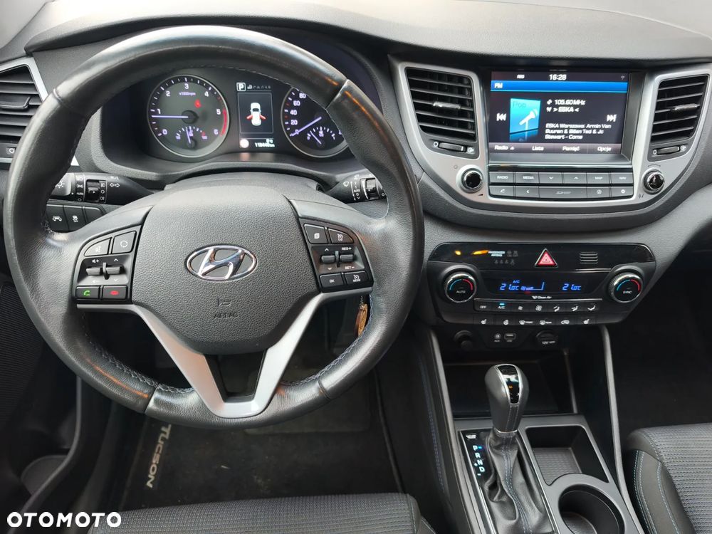 Hyundai Tucson 2.0 CRDI 4WD Automatik Style - 6