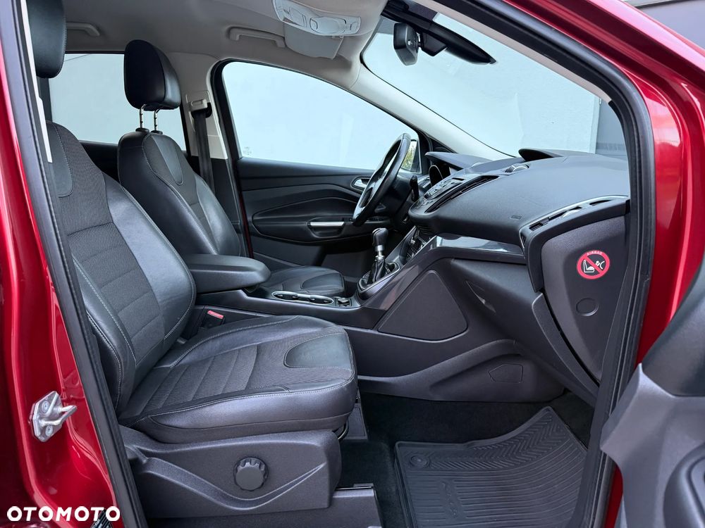 Ford Kuga - 33
