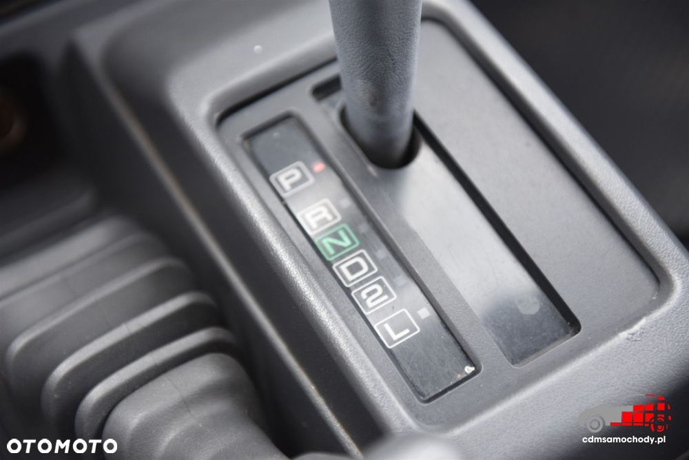 Mitsubishi Pajero - 24