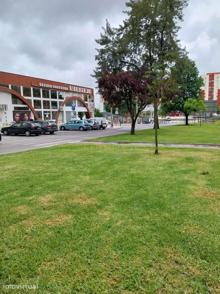 Espaço Comercial-Corroios-Excelente Oportunidade de Investimento - Grande imagem: 3/10