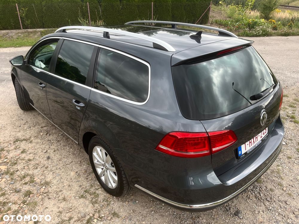 Volkswagen Passat - 12