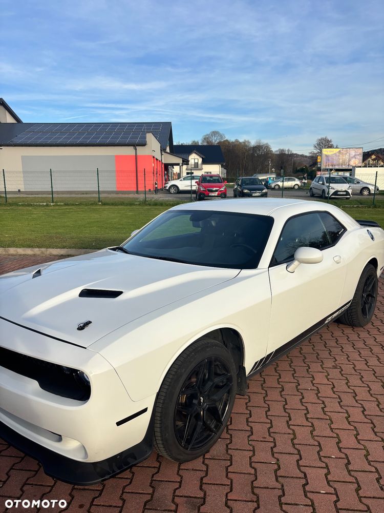 Dodge Challenger - 4
