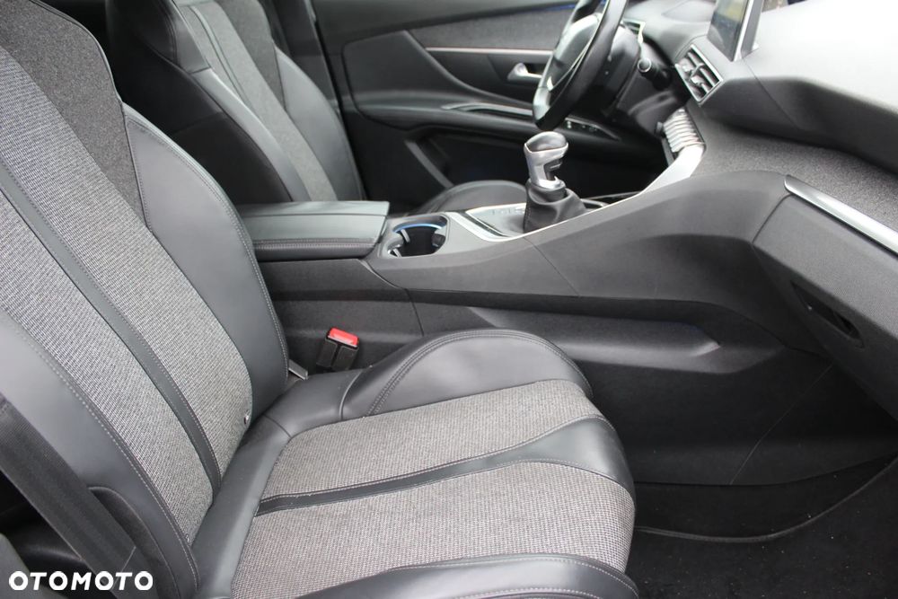 Peugeot 3008 1.6 BlueHDi Active S&S - 8