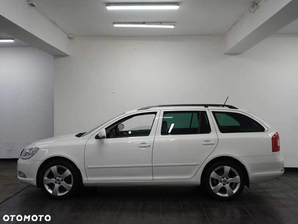 Skoda Octavia 1.6 TDI DPF Elegance - 5