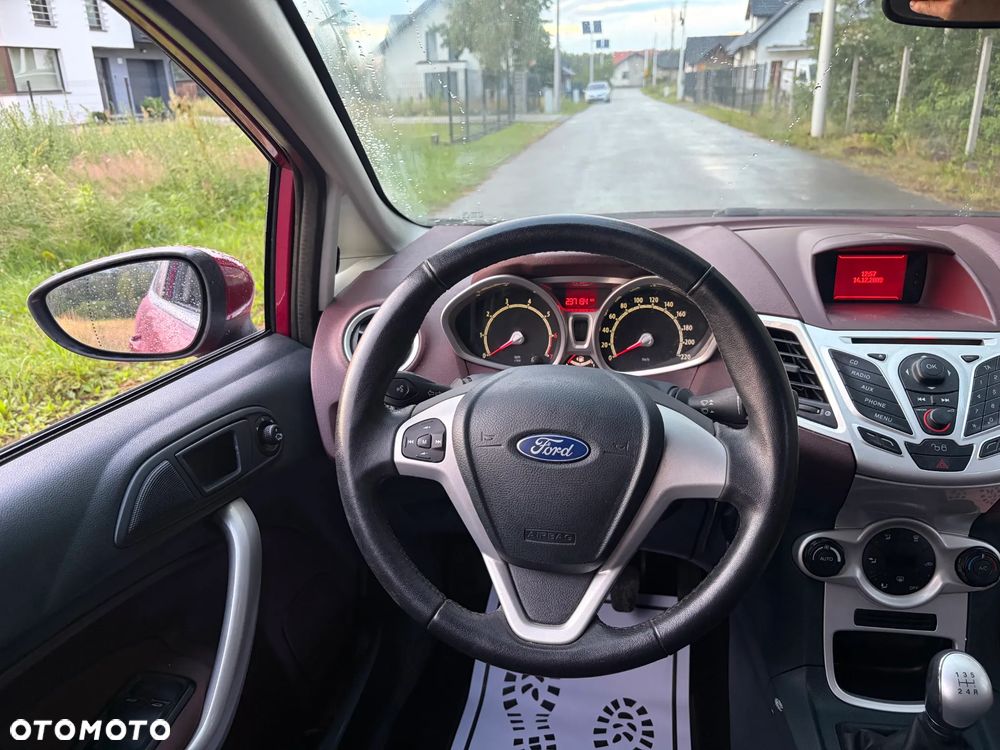 Ford Fiesta 1.4 Ghia - 16