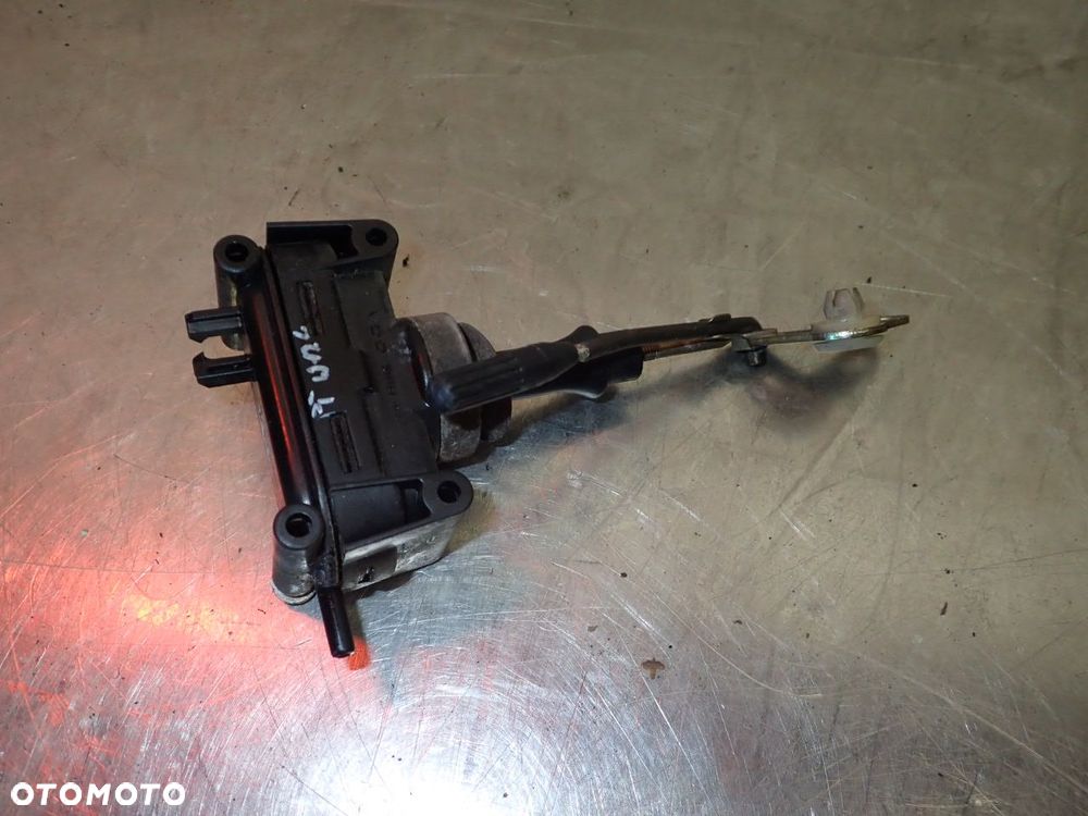 SIŁOWNIK ZAMKA PRAWY TYŁ MERCEDES - BENZ W124 E300 2.3 0008007975