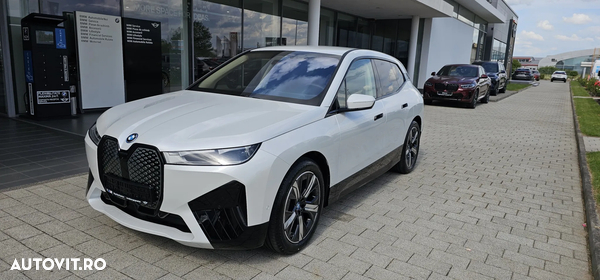 BMW iX xDrive50
