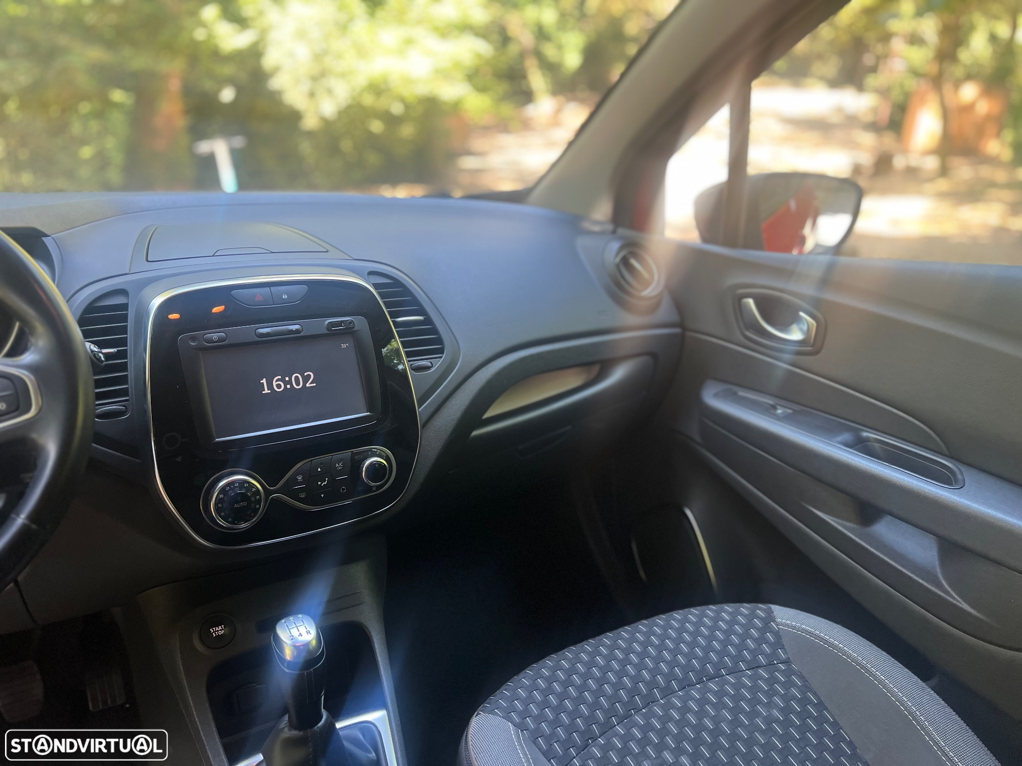 Renault Captur 1.5 dCi Exclusive - 13