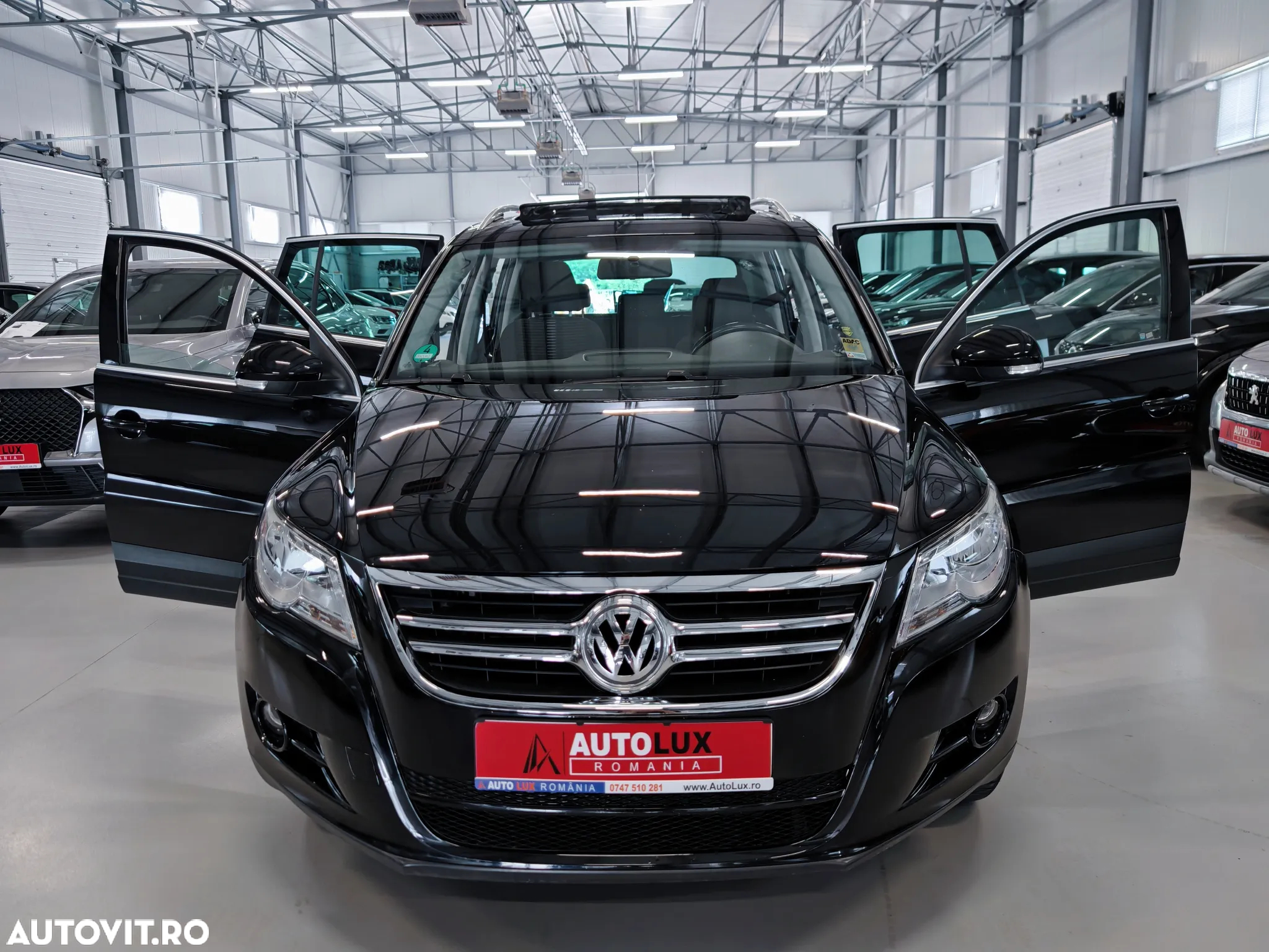 Volkswagen Tiguan 2.0 TDI 4Motion DSG Sport & Style - 30