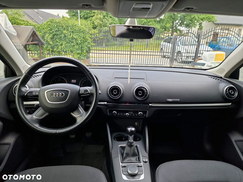 Audi A3 Sportback 2.0 TDI - 10