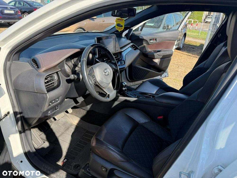 Toyota C-HR - 15