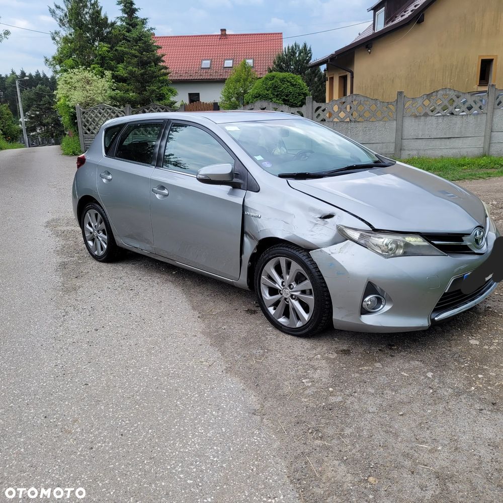 Toyota Auris 1.8 HSD Luna - 4