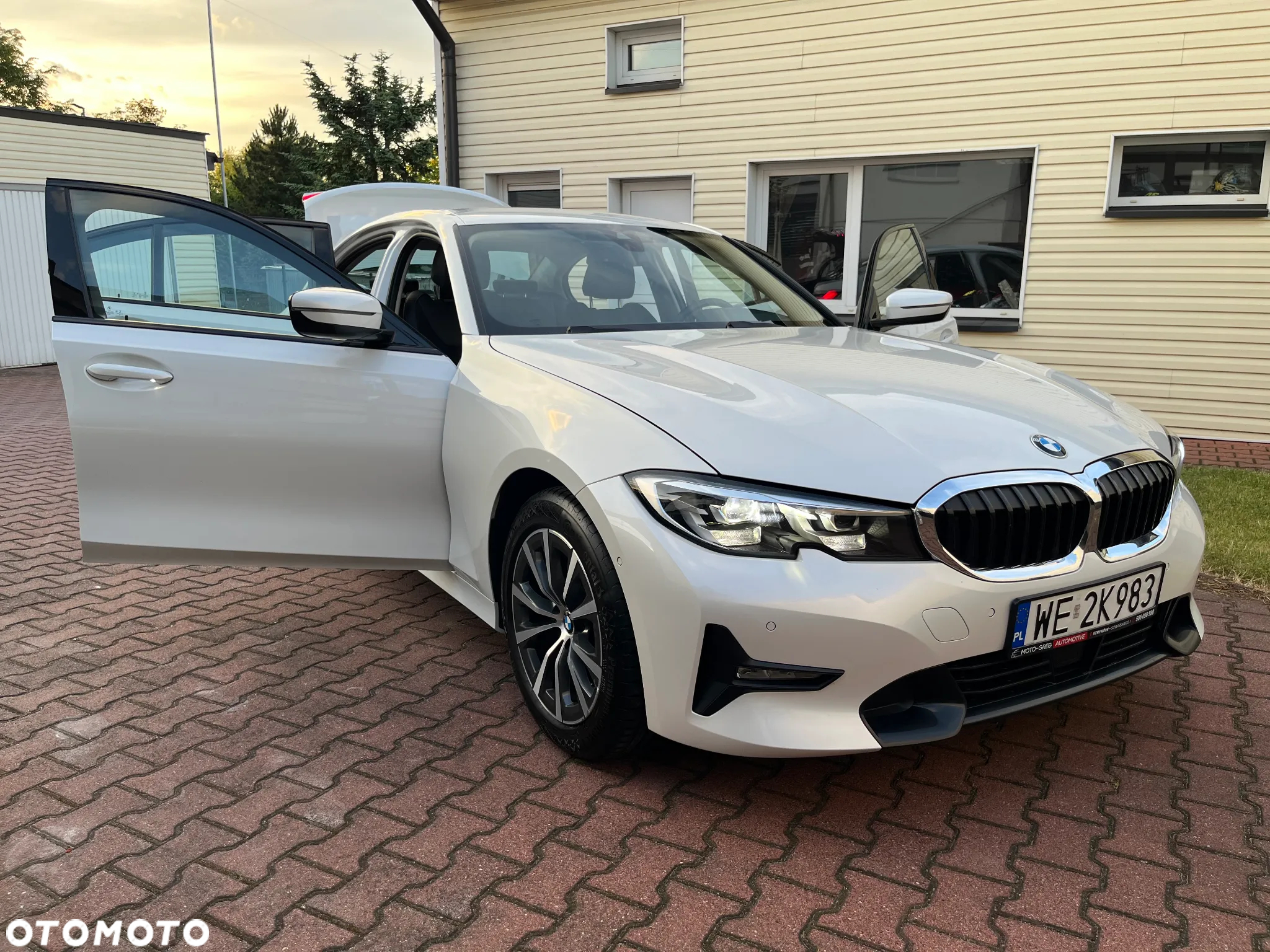 BMW Seria 3 320i Sport Line - 29