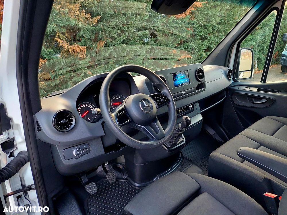 Mercedes-Benz SPRINTER - 10