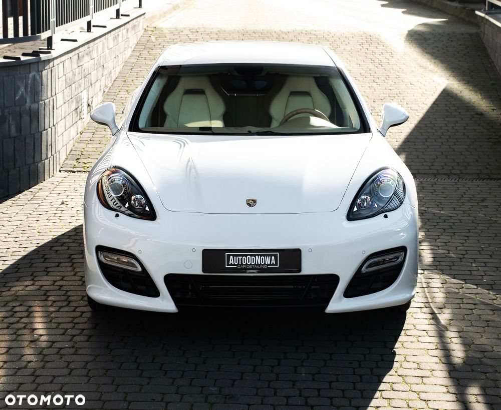 Porsche Panamera GTS PDK - 4