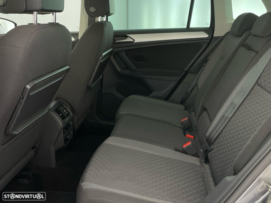 VW Tiguan 1.5 TSI Confortline - 12