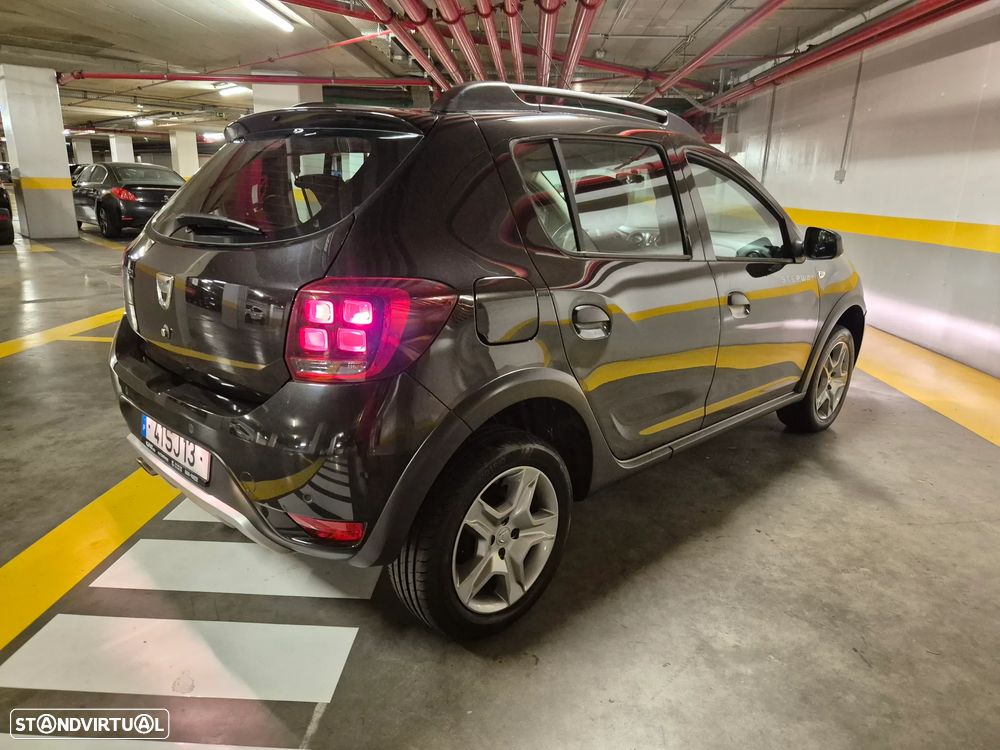 Dacia Sandero 0.9 TCe Stepway - 11