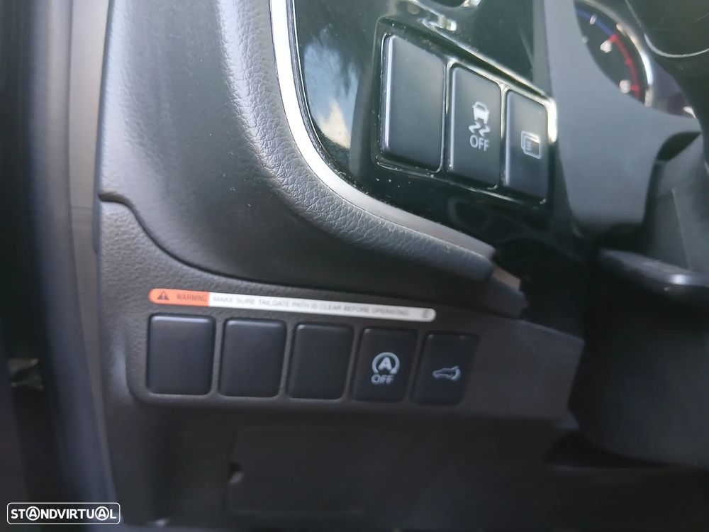 Mitsubishi Outlander 2.2 DI-D Instyle Navi - 22