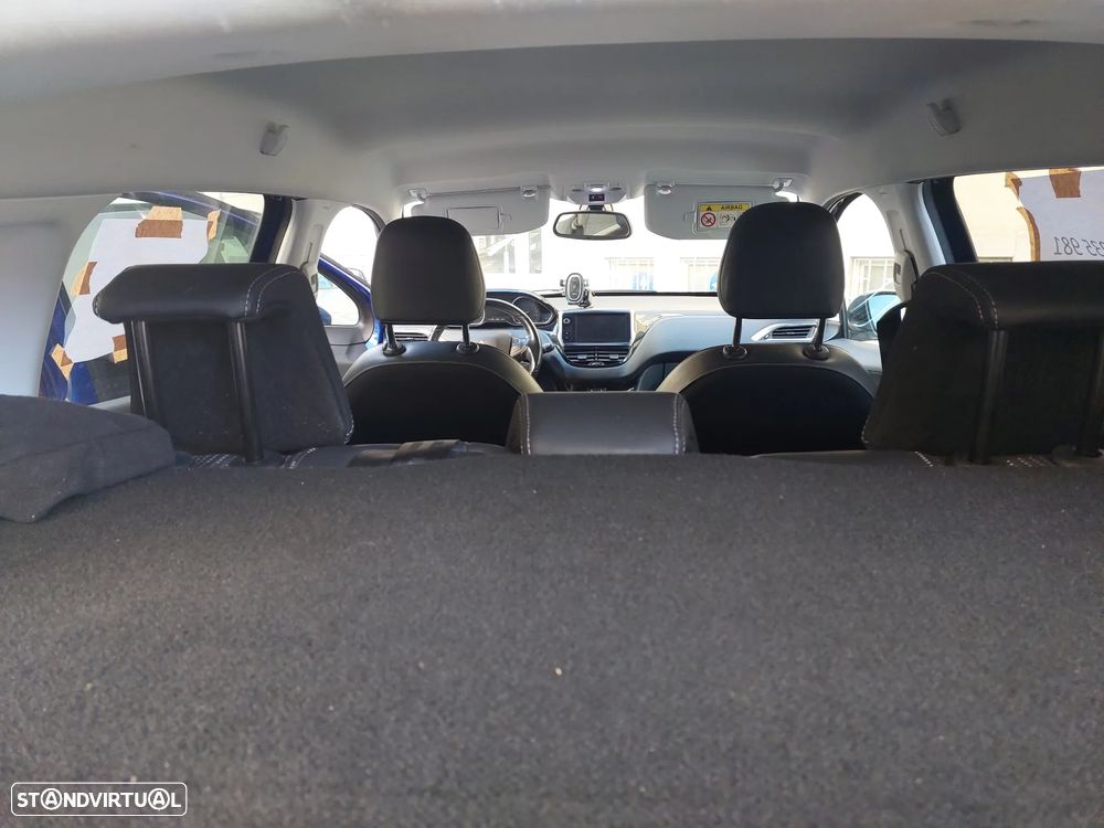 Peugeot 2008 BlueHDi 100 Allure - 12