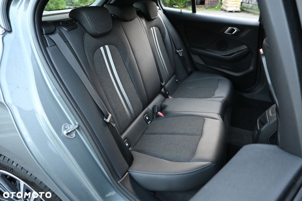 BMW Seria 1 118d Business Edition sport - 30