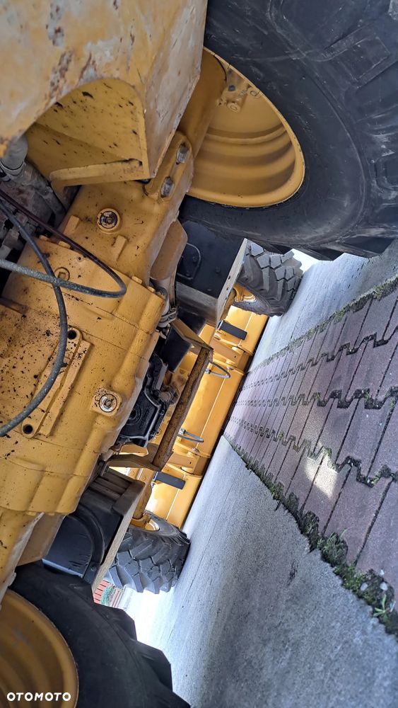 Caterpillar 428F - 15