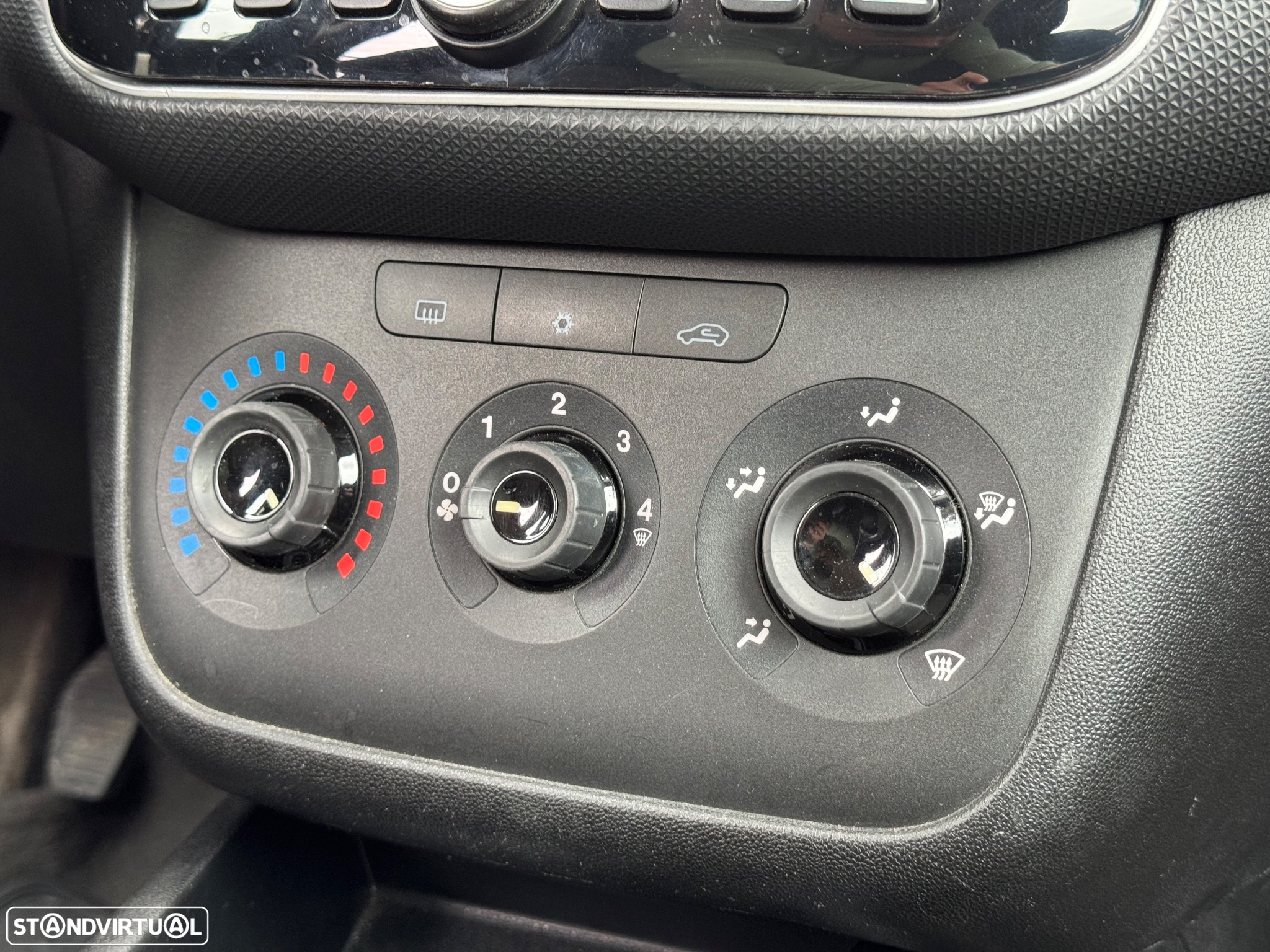 Fiat Punto 1.3 M-Jet Easy S&S - 16