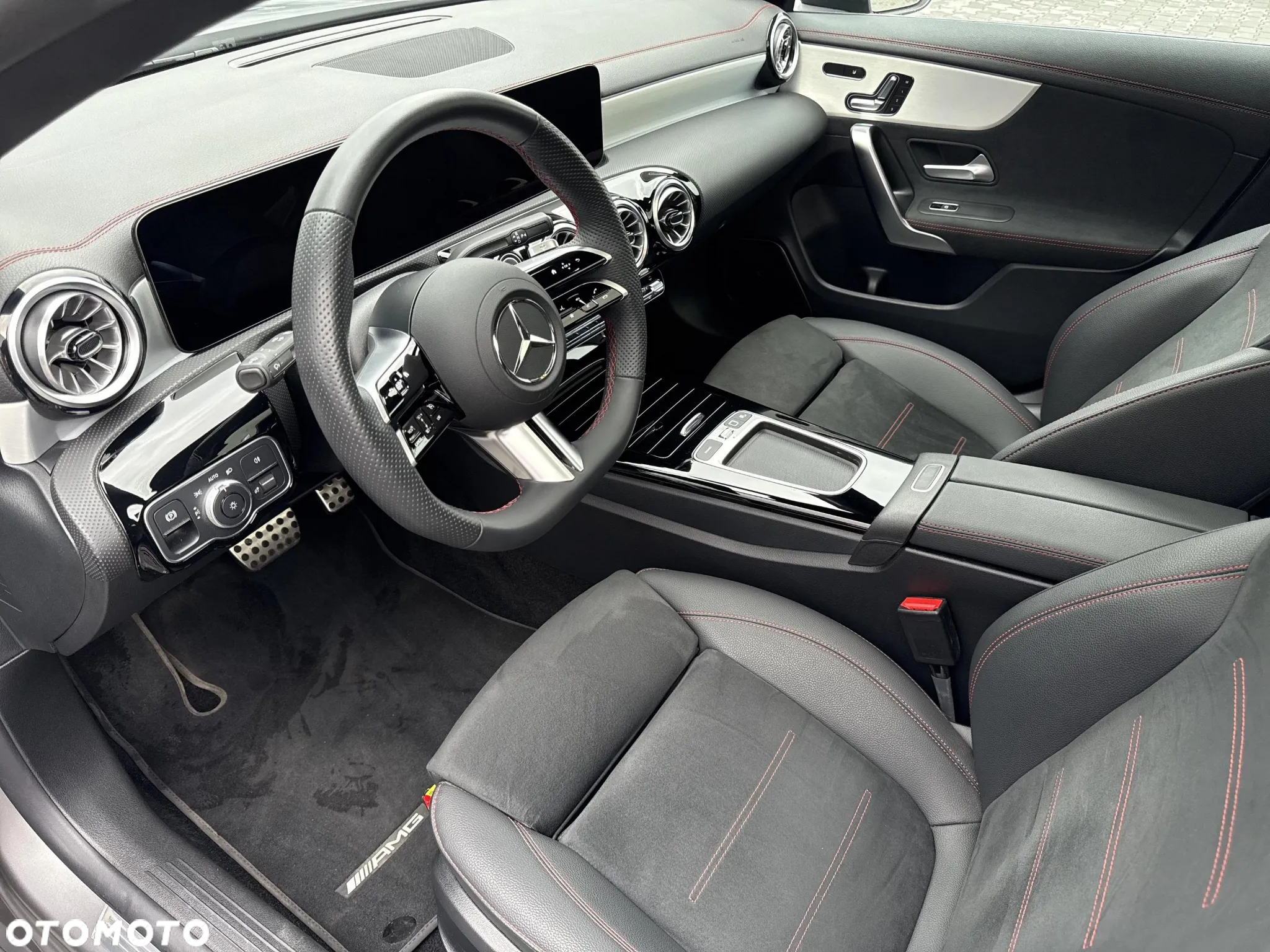 Mercedes-Benz CLA 200 d AMG Line 8G-DCT - 12