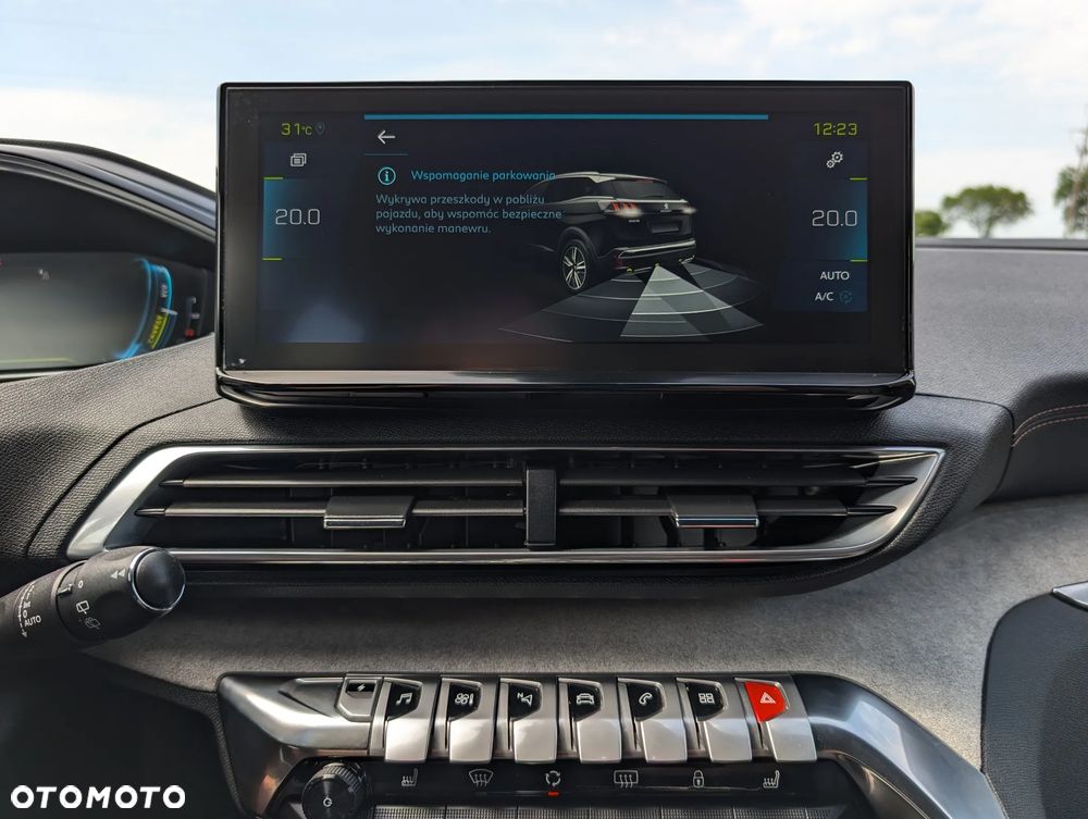 Peugeot 3008 225 e-EAT8 GT - 32