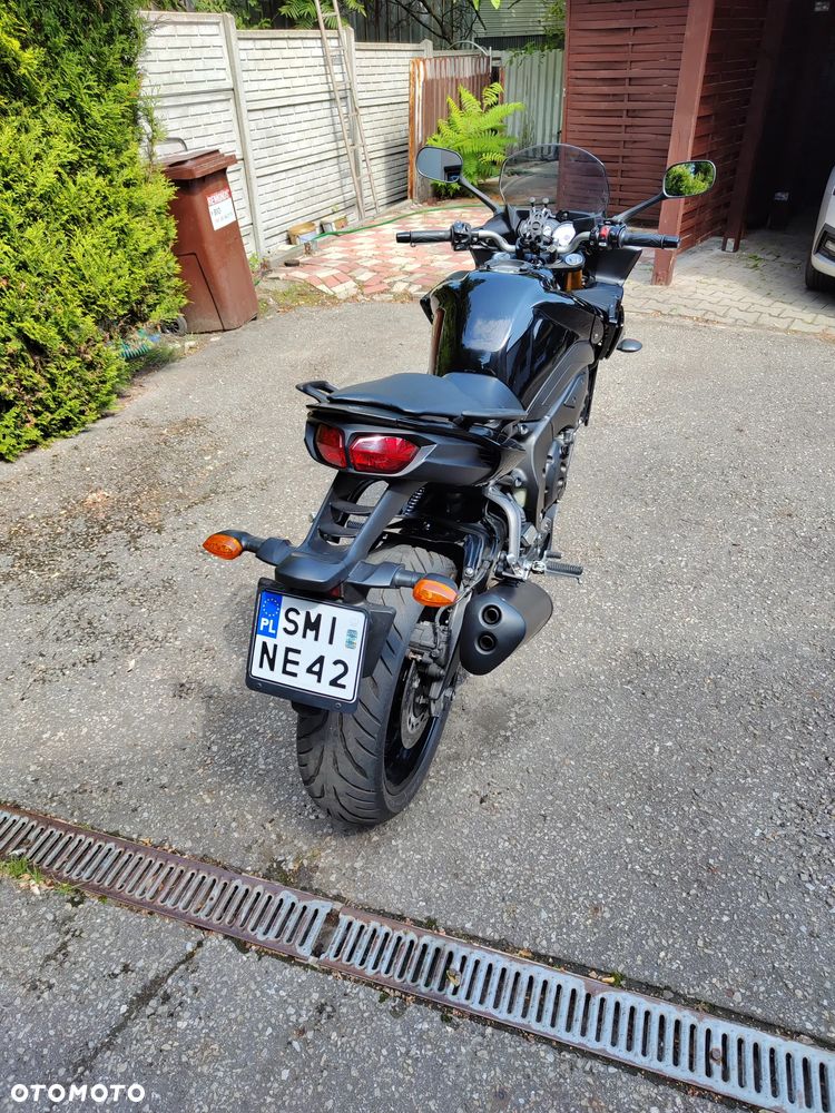 Yamaha FZ8 - 3