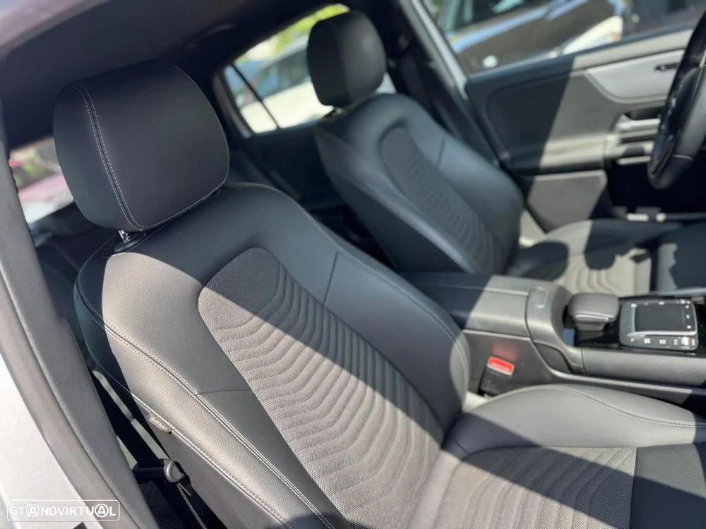 Mercedes-Benz GLA 200 d 4Matic 8G-DCT Special Edition - 22