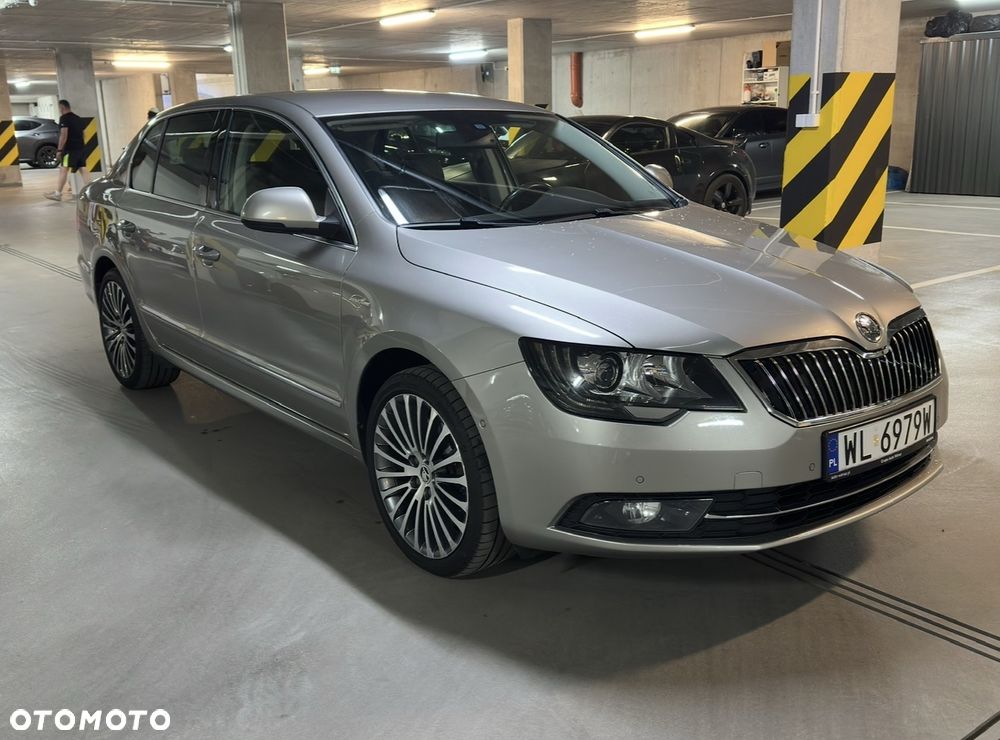 Skoda Superb 3.6 FSI 4x4 L&K DSG - 2