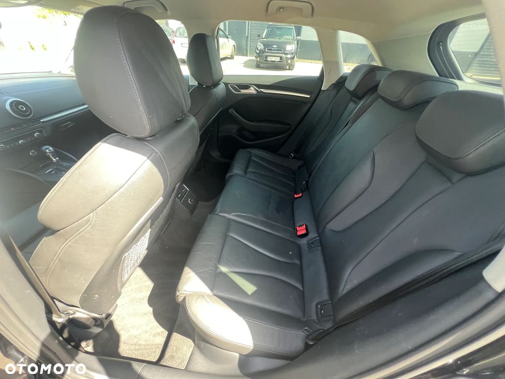 Audi A3 Sportback - 16
