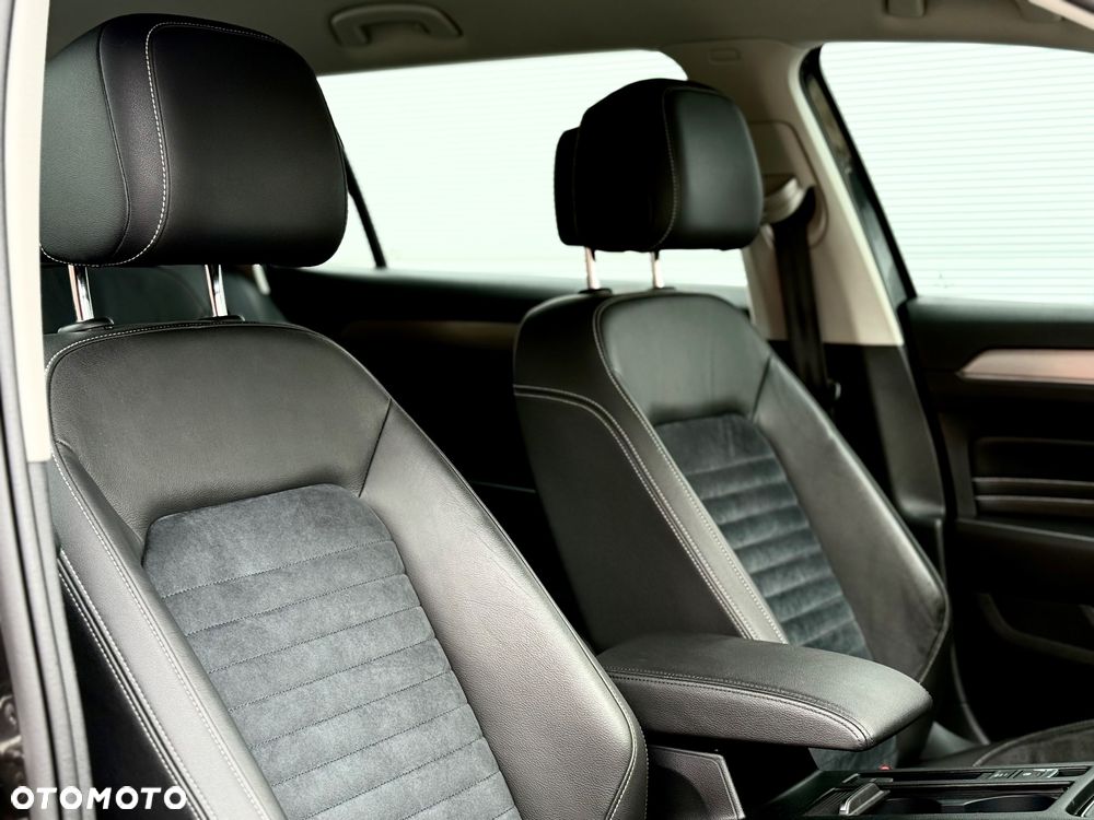 Volkswagen Passat Variant 2.0 TDI SCR DSG BlueMotion Highline - 28