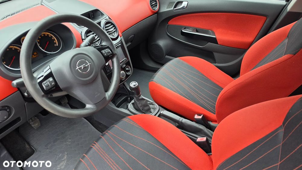 Opel Corsa 1.4 16V Sport - 13