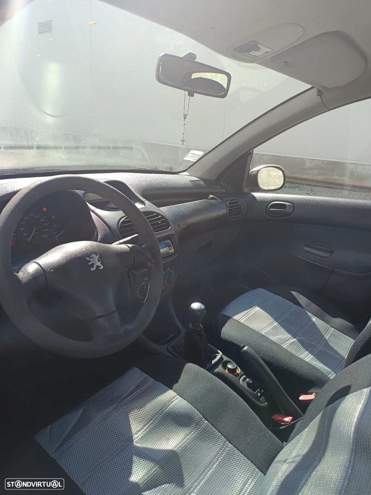 Peugeot 206 1.1 Color Line - 9