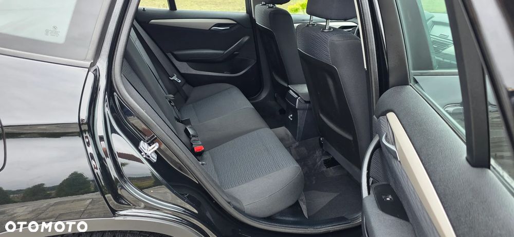 BMW X1 sDrive16d - 11