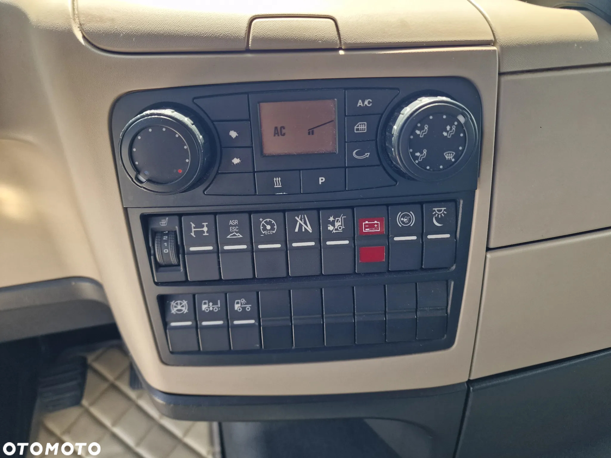 MAN TGX 18.460 2017 - MEGA - RETARDER - ZADBANY - 28