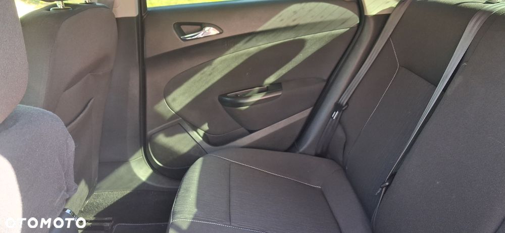 Opel Astra 1.6 EU6 - 11