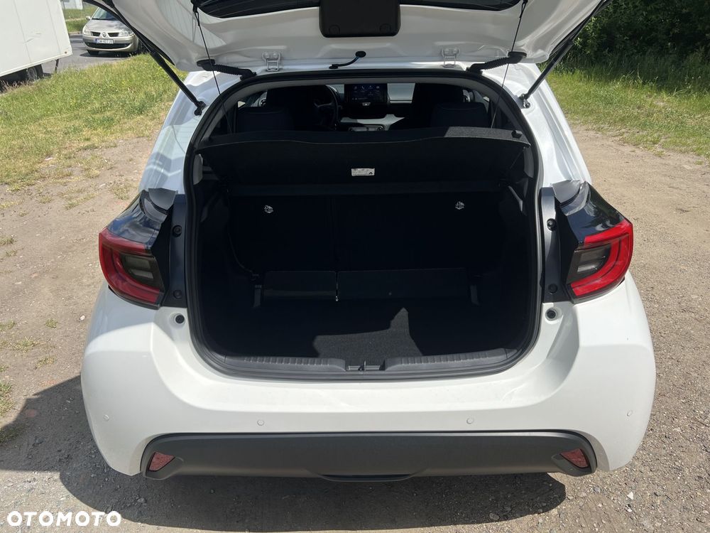 Toyota Yaris Hybrid 1.5 Style - 13