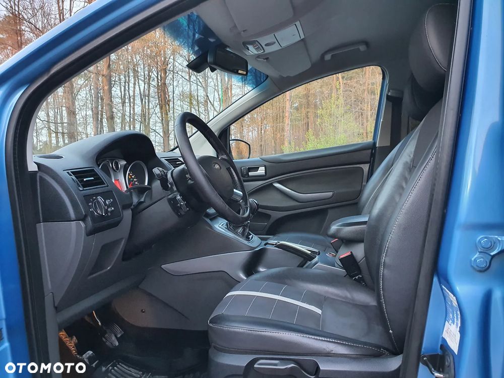 Ford Kuga 2.0 TDCi 4x4 Titanium - 16