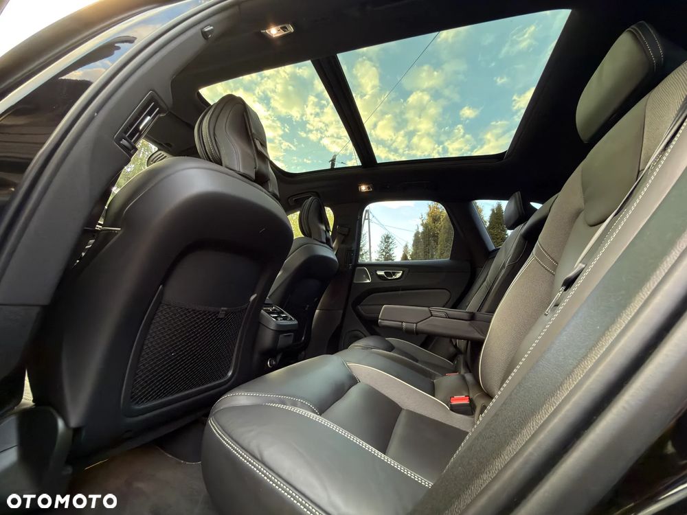Volvo XC 60 T6 AWD Geartronic RDesign - 30