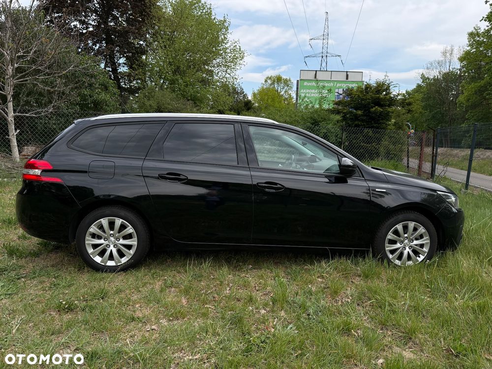 Peugeot 308 PureTech 130 GPF Stop & Start Allure Pack - 4