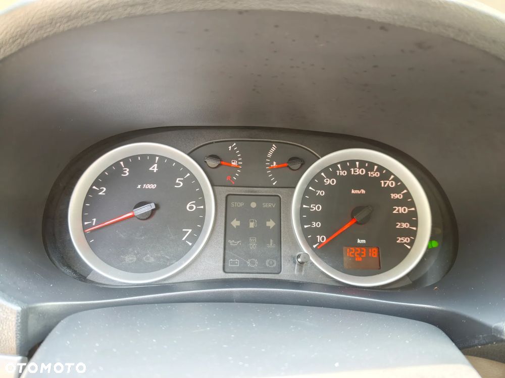 Renault Thalia 1.2 16V All Inclusive Euro5 - 17