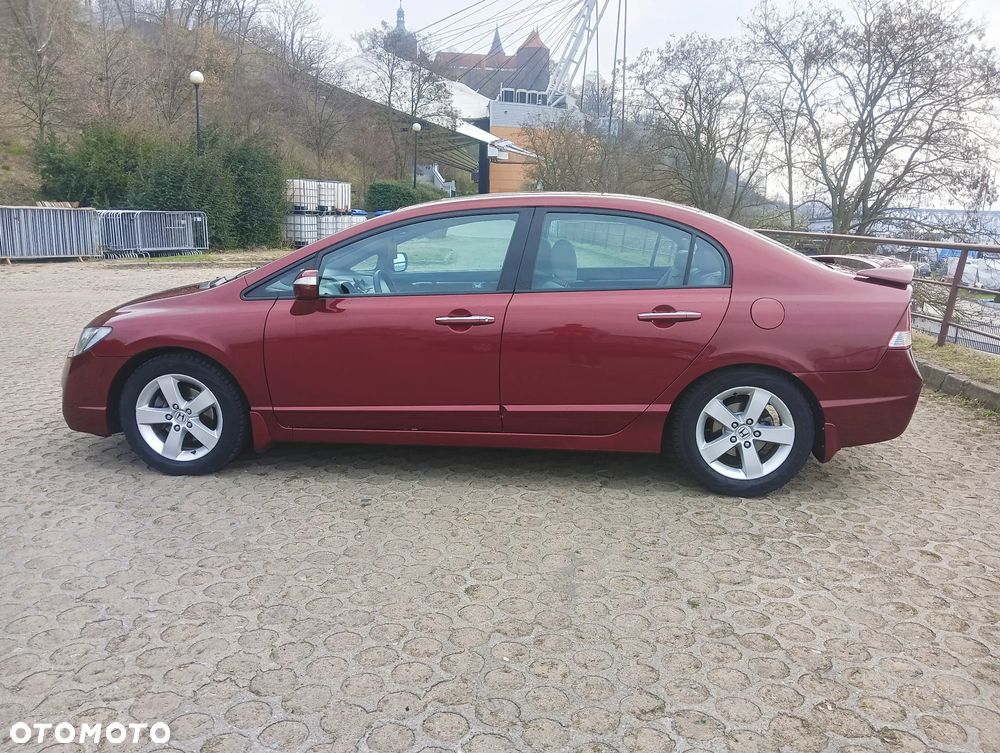 Honda Civic 1.8 Comfort - 8