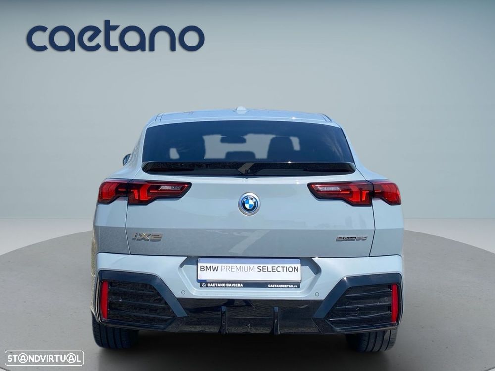 BMW iX2 eDrive20 Pack Desportivo M - 20