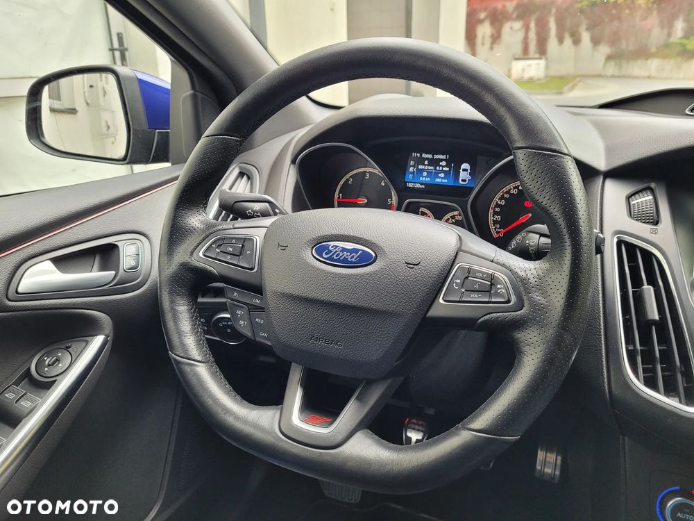 Ford Focus 2.0 TDCi ST mit Leder-Sport-Paket - 23